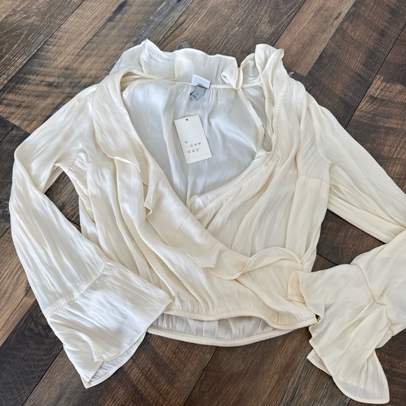 a new day | NWT Small Satin Cream wrap top - Picture 1 of 3